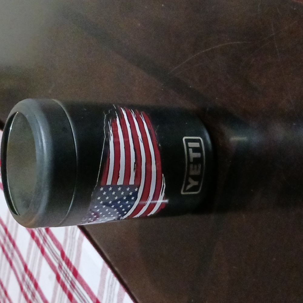 Yeti beer / soda koozie